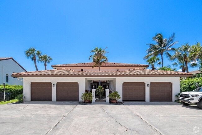 Building Photo - 4316 S Ocean Blvd Unit 2s Rental