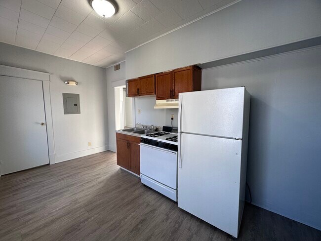 Photo - 1112-D Gilbert-