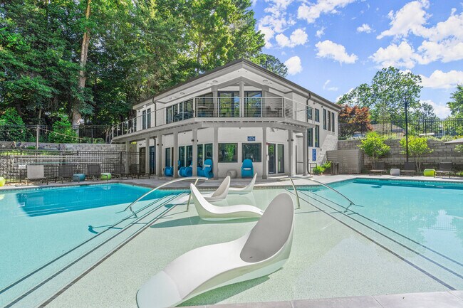 11-DSC01586 - The Windward