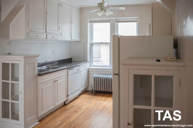 Photo - 3902 W Argyle St Unit 3A