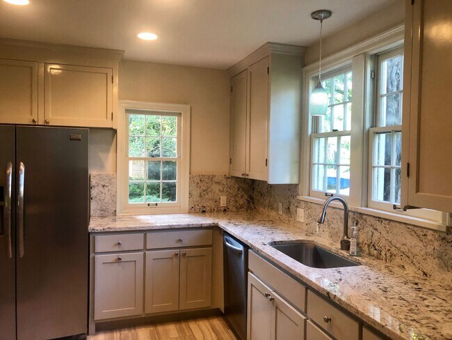 Photo - Stunning Midtown Home In Highly Desirable Bren Rose!