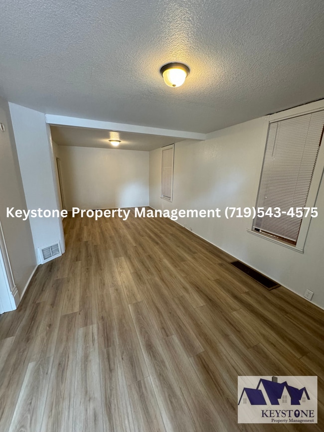 Photo - New Kitchen Appliances! South-side Home 1 ...