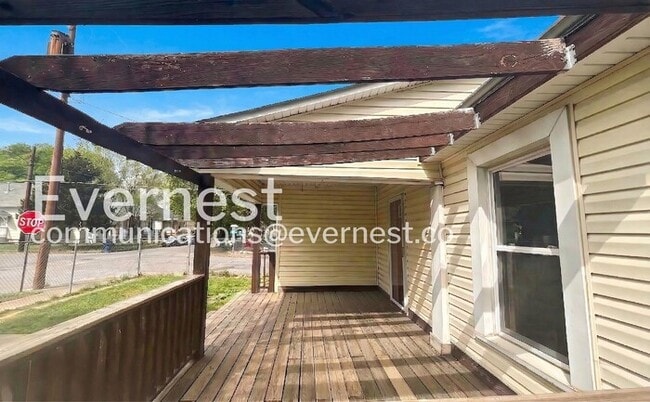 Photo - 1300 S Lyerly St