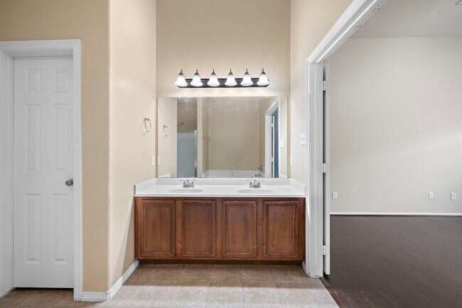 Photo - 10530 WIllow Park Green