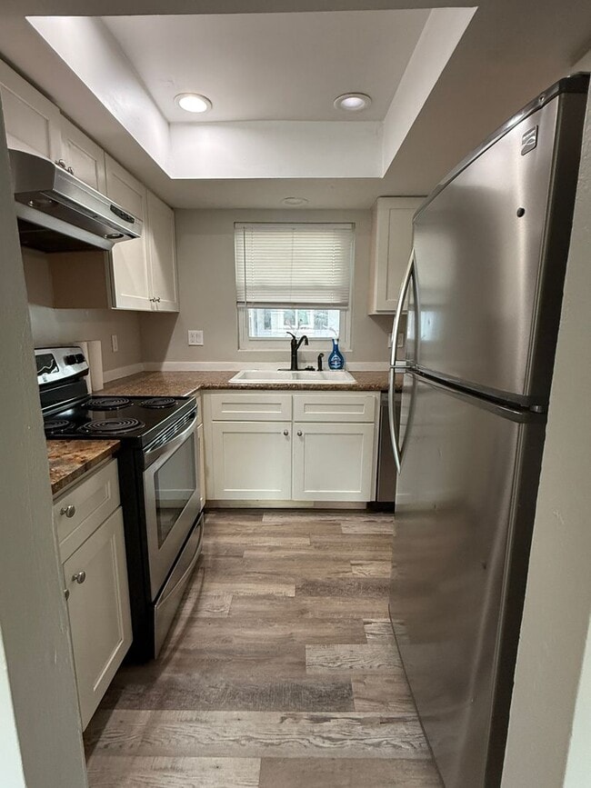 Photo - Largo Triplex 2/1 MOVE IN READY