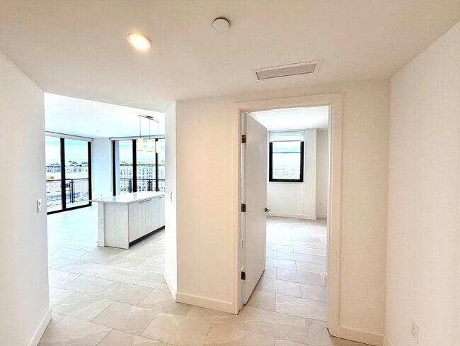 Photo - 1910 NW 1st Pl Unit B20