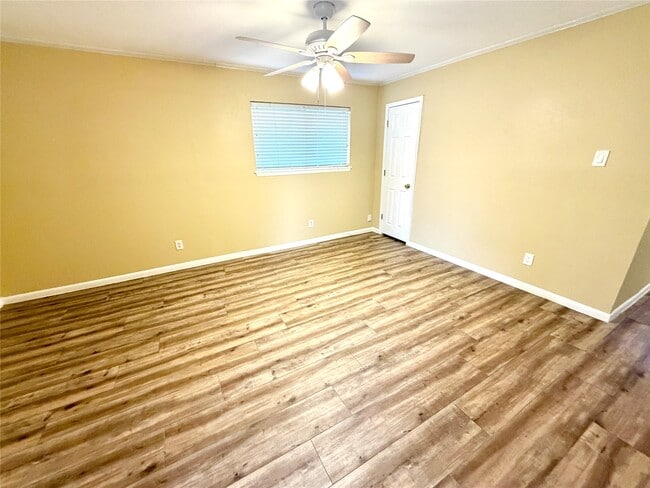Photo - 2209 20th Ave N