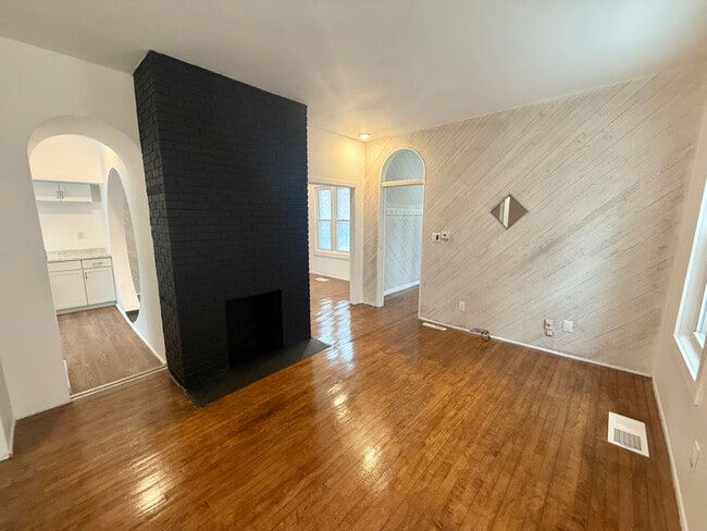 Photo - 32 Garner St Unit Left