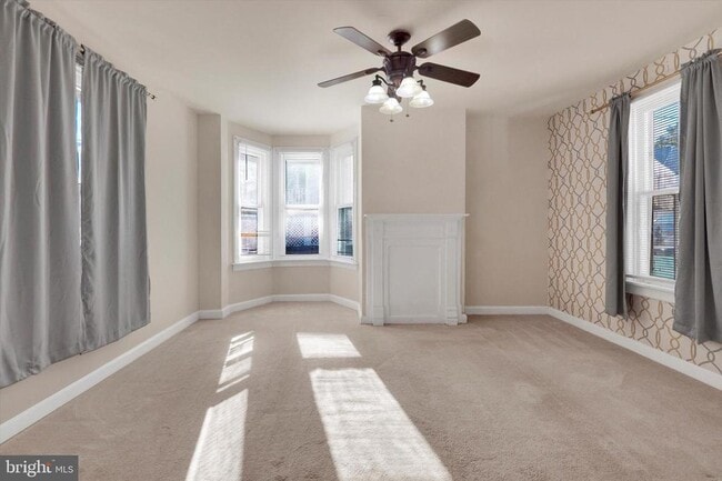 Photo - 4300 Main St