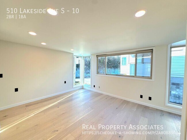Photo - 510 Lakeside Ave S