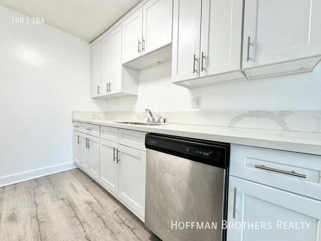 Photo - 5415 Newcastle Ave Unit 42