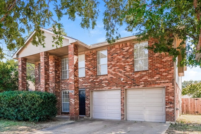 Photo - 2843 Red Oak Dr