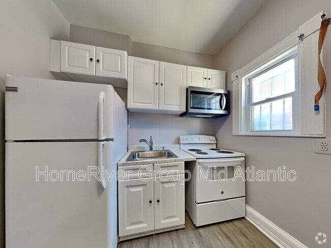 Building Photo - 702 Dolphin St Rental