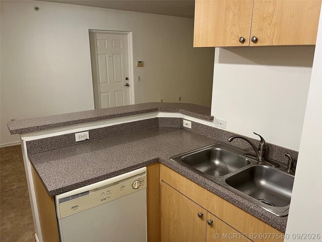 913 Villa Cir Unit 913