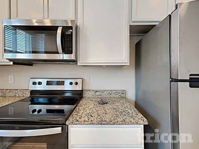 Photo - 404 Chert Ln