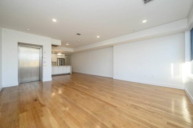 Photo - 1707 Palisade Ave Unit 3