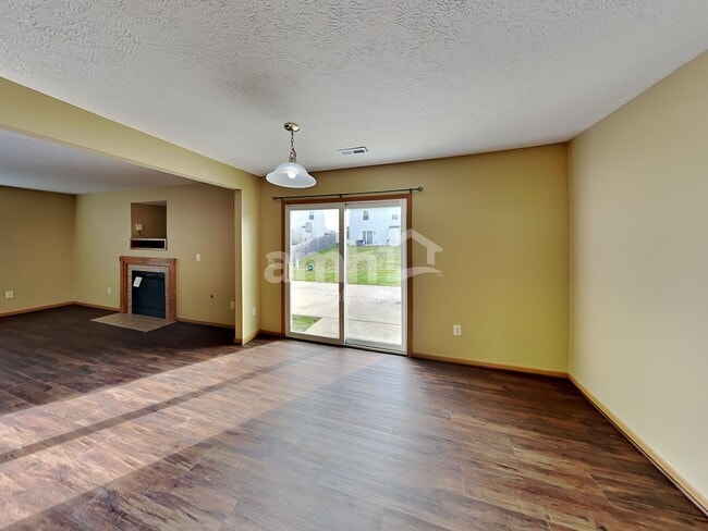 Photo - 6909 Spring Bloom Dr