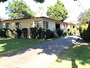 Building Photo - 144 N Sierra Bonita Ave Unit 5