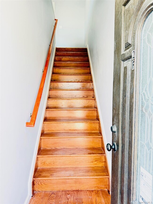 139-22 Lakewood Ave Unit 2F