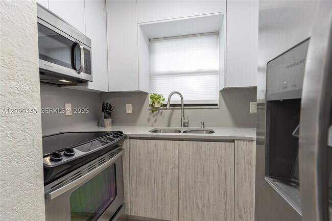 518 NW 94th St Unit 1