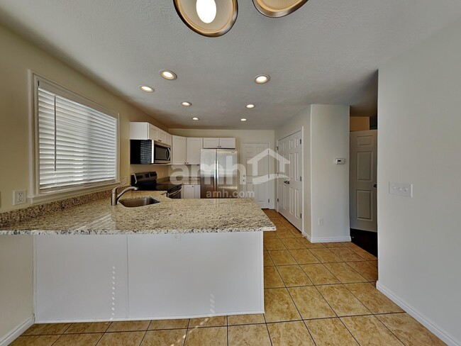 Photo - 154 Crystal Bay Dr