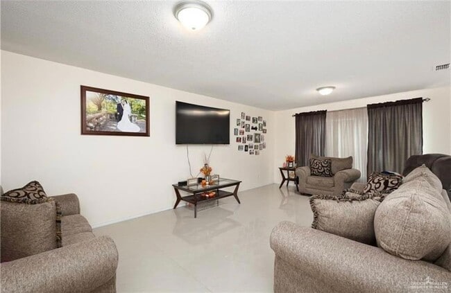 Photo - 3213 Princeton Ave