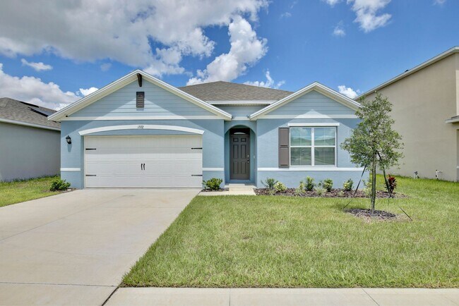 Building Photo - Beautiful 4 Bedroom, 2 bath home is Available for Rent in the Forest Lake Community!