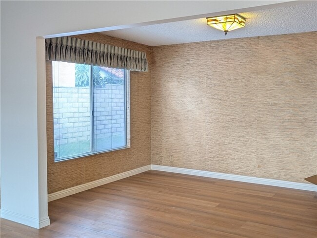 Photo - 926 W Alfred Pl