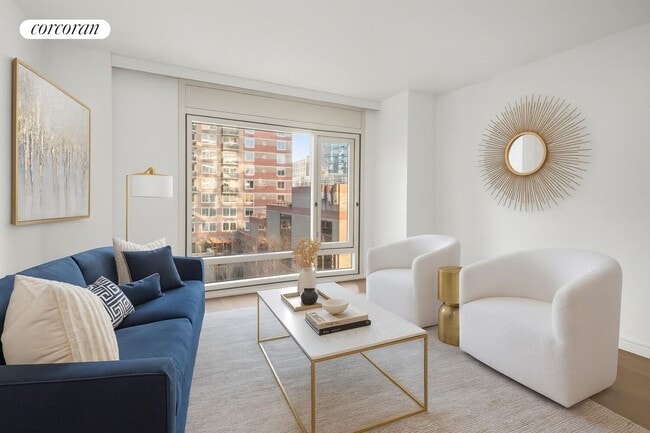 Building Photo - 555 W 43rd St