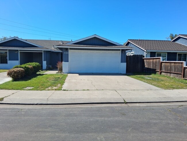 Building Photo - Thistlewood3505/3507 Unit Thistlewood3507