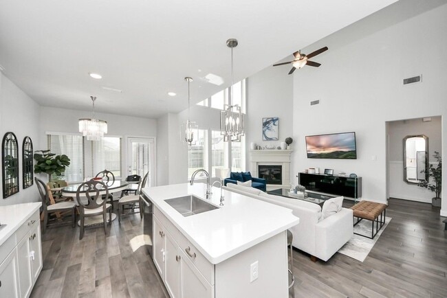 Photo - 8922 Golden Mist Dr
