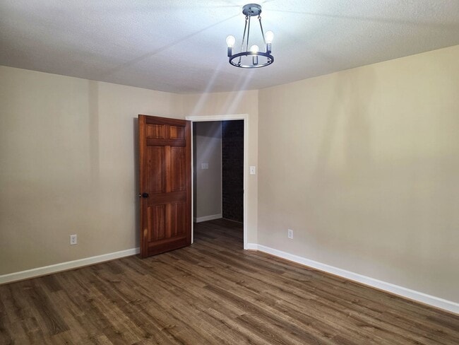 Photo - 3 Bed 1.5 Bath Rental Home Mount Airy