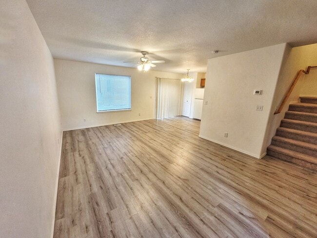 Photo - Beautiful 3 bed 1.5 bath Townhome with garage in Nampa!
