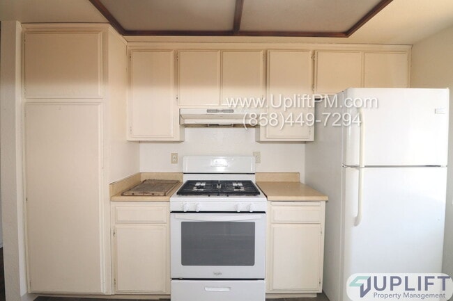 2863 Broadway Unit 102