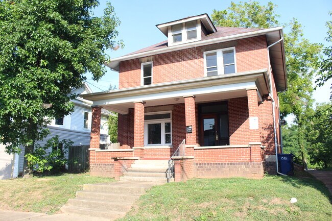 Photo - 169 N Lancaster St