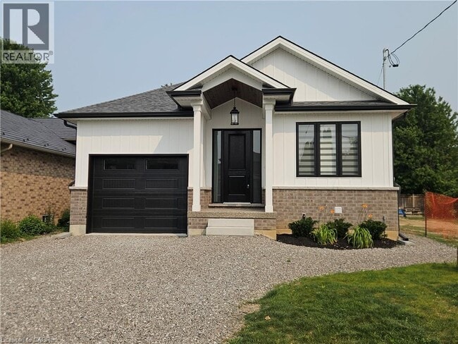Photo - 115 Chesley St