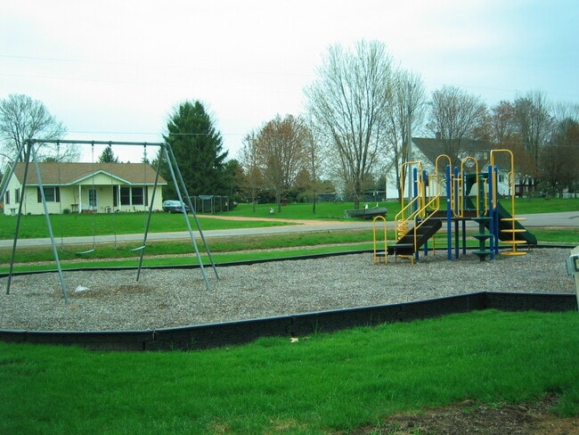 Pines Apartments