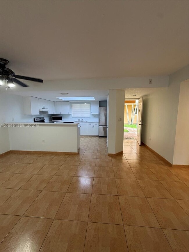 Building Photo - 14911 SW 80th St Unit 111