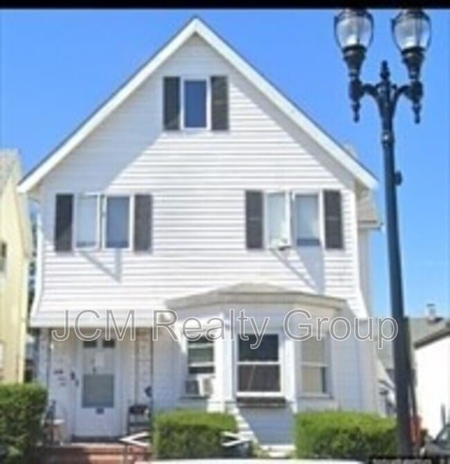 Building Photo - 140 Ferry St Unit 2 / 2nd Floor Rental