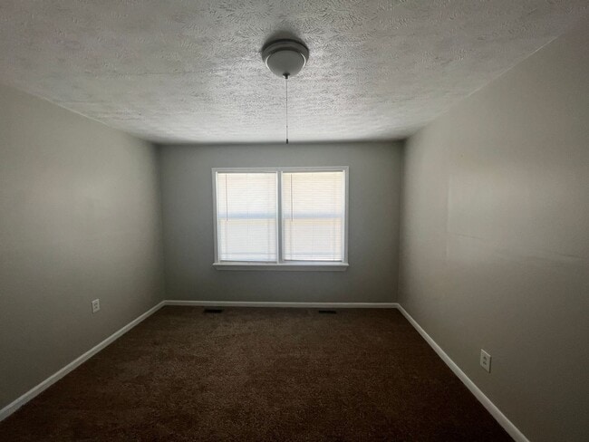 Photo - 890 Bedrock Dr