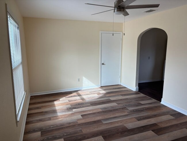 Photo - 3/2 Near Downtown Sherman!