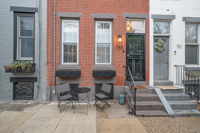 Photo - 759 N Judson St