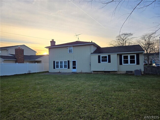 161 Foxpoint W