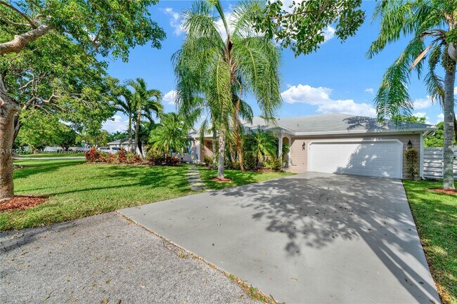 Photo - 14825 SW 149th Ct Casa