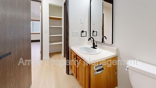 Photo - 215 E Arbor Ave