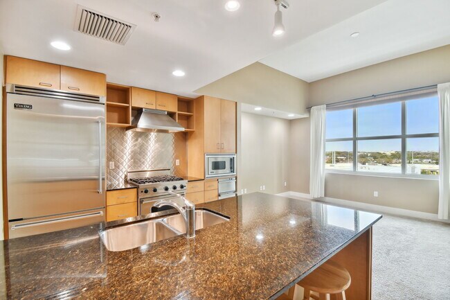 Photo - 1120 E Kennedy Blvd