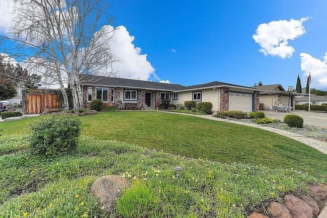 Photo - 2331 Robles Dr