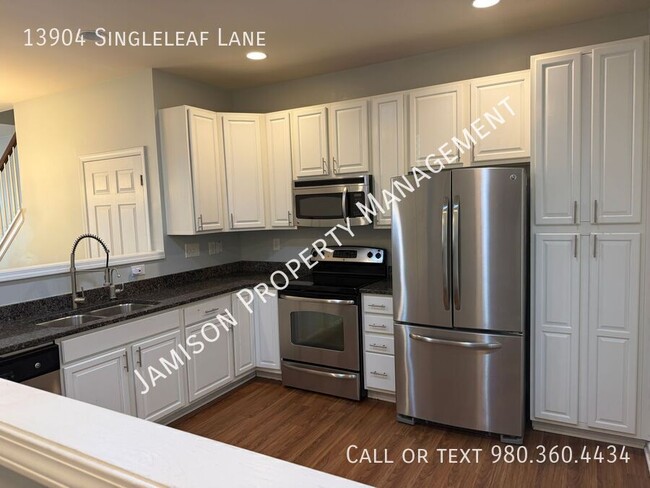 Photo - 13904 Singleleaf Lane