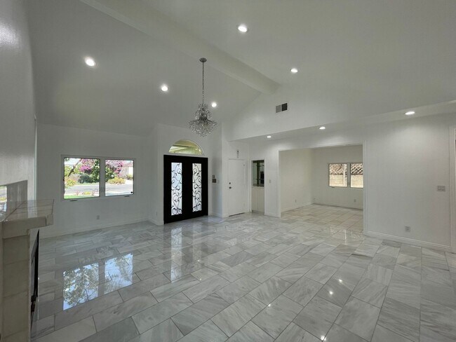HOUSE IN WEST LA - HOUSE IN WEST LA