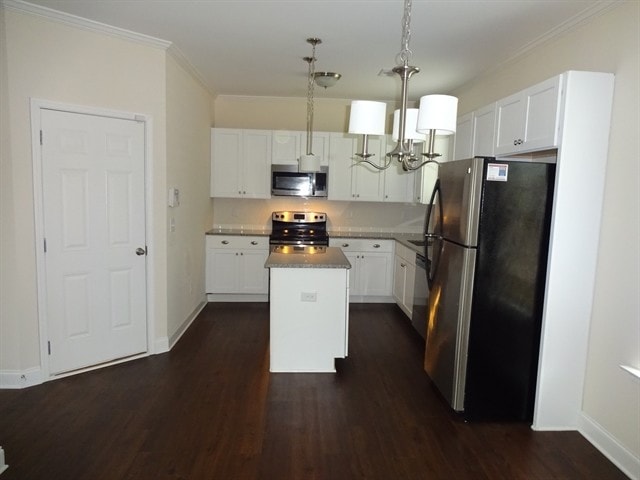 Photo - 2049 Greenfern Ct